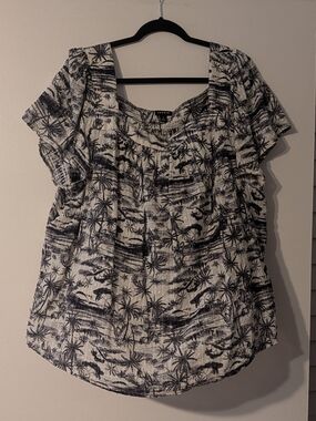torrid White & Navy Palm-Print Tropical Themed Short Sleeve Blouse 2 (18-20)